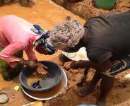 File photo: Small-scale artisanal gold mining employs thousands of people across Central African Republic. - Reinnier Kaze, AFP archives