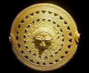 Asante Gold Pectoral, Ghana — Gold pectoral ornament of the Asante (Ashanti) people of Ghana, exhibited at the Ethnological Museum in Berlin. Photo: Daderot / Wikimedia Commons, CC0 1.0.
