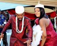 Abuja Blogger Causes Stare As He Showers Bundles Of Money AtAlexreports Traditional Wedding