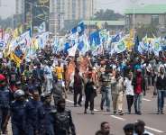 People march during a protest organised by opposition parties against constitutional changes proposed by President Flix Tshisekedi, in Kinshasa, DR Congo, 15 September 2026. - Samy Ntumba Shambuyi / AP Photo