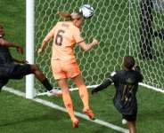 Jill Roord nods in the first Netherlands goal against South Africa in Sydney.  By DAVID GRAY (AFP)