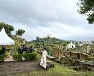 Pope Leo prays during a visit to the archaeological site of Hippo in Annaba.  By Alberto PIZZOLI (AFP)