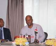 President Mahama meets Ghanaian Community Leaders in Belgium