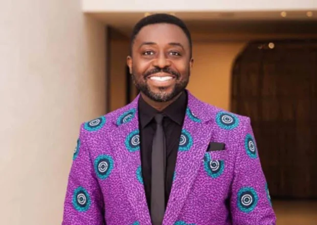 Kafui Dey