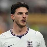 Getty ImagesImage caption: Declan Rice was replaced by Morgan Rogers after 72 minutes in Englands World Cup opener