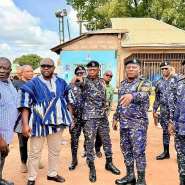 Savannah Regional Minister, IGP Yohuno visit Gbindabuor following lynching of police officer