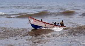 Seven missing Axim fishing canoe crew located in Togo’s waters — Western Regional Minister