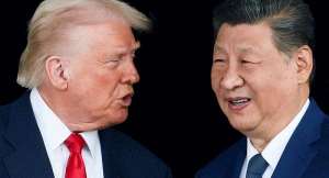 Donald Trump and Xi Jinping leave a bilateral meeting at Gimhae International Airport, on the sidelines of the Asia-Pacific Economic Cooperation summit in Busan, South Korea, 30 October 30, 2025. - REUTERS - Evelyn Hockstein