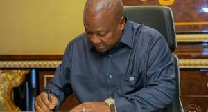 Ignore NPP’s cheap propaganda and assent to COCOBOD Bill – Majority tells Mahama