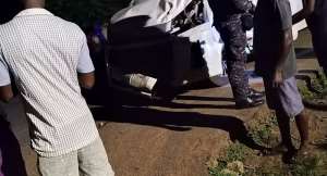 Toyota Hiace crashes Toyota Voxy from behind at Tsibu-Bethel Junction