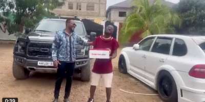 Asamoah Gyan celebrates Funny Face with birthday cake today