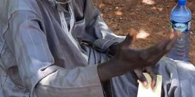 76 year-old Yacouba Sawadogo in 2022, Bangre Raaga Forest. Photo courtesy of Barwend San