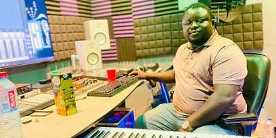 Music lover and songwriter, Isaac Quarcoo, known popularly as Travelz