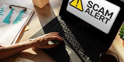 Why Smart People Fall for Online Scams: 3 Psychological Tricks Cybercriminals Use