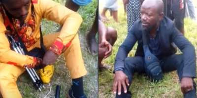 Augustin Ndongo (left) and Joseph Abena Abena, journalists with Equinoxe TV, were attacked while reporting in a village in Cameroons South Region on February 13, 2025. (Screenshot: Equinoxe TV /YouTube)