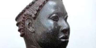 Crowned head of an Ooni, Yoruba, Nigerian National Commission for Museums and Monuments, Abuja, Nigeria.