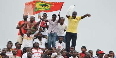 Angry Asante Kotoko fans storm training grounds to demand the sacking of Prosper Narteh Ogum