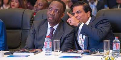Group Executive Chairman of the KGL Group of Companies, Alex Apau Dadey (left)