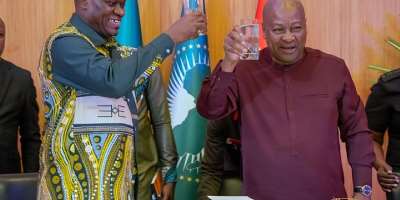 Mahama hosts state dinner in honour of President Nguema