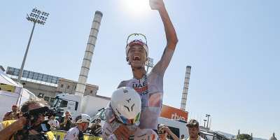 UAE Team Emirates - XRGs Mexican rider Isaac Del Toro celebrates after winning the 2nd stage of the 113th edition of the Tour de France cycling race, 168,5 km between Tarragona and Barcelona in northeastern Spain, on July 5, 2026. -  AFP, Stephanie Lecocq