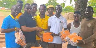 MTN Staff volunteers donate school uniforms to underprivileged students in Northern Region