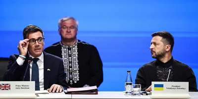 British Prime Minister Andy Burnham meets Ukrainian President Volodymyr Zelensky on August 24, 2026 during his first visit to Kyiv since taking office. -  Henry Nicholls, AFP