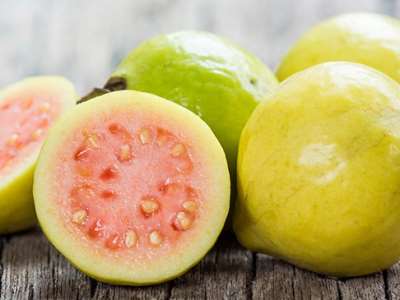 Guava More Powerful Antioxidants Than Almost Any Other Fruit Treats Cancer And Lowers Blood Pressures