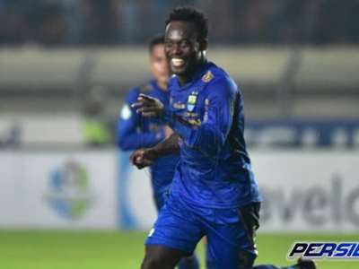 Indonesian League Essien Scores As Persib Bandung Wallop Sriwijaya In