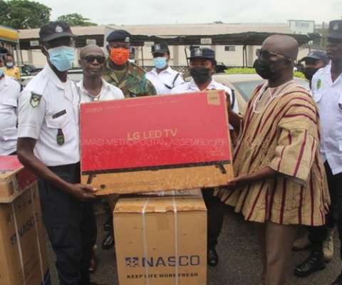 Demonstrate diligence and honesty in your work – Outgoing KMA boss to metro guards