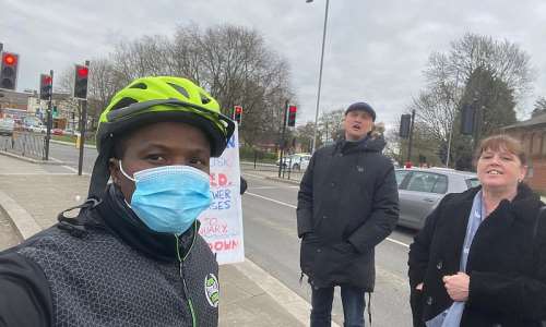 ModernGhana Journalist Attractive Mustapha interviews anti-lockdown advocates in UK