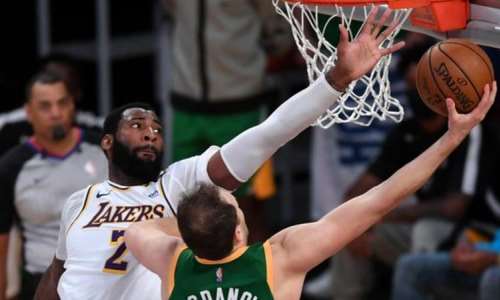 Drummond returned to the Lakers starting line-up after a toe injury to score 27 points and add eight rebounds