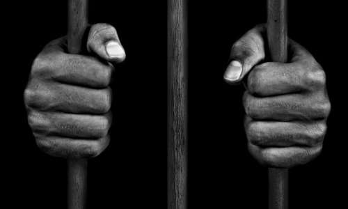 Washing bay attendant and tattooist sentenced for stealing