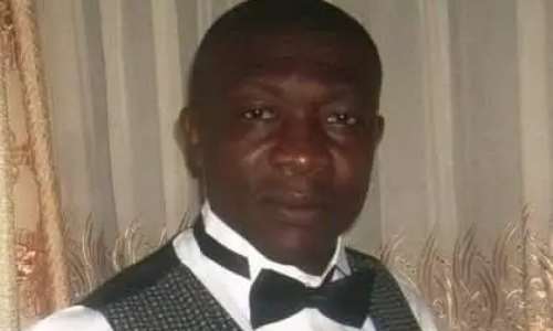 CPJ called on Cameroonian authorities to allow freelance journalist Kingsley Fomunyuy Njoka, who has been held in arbitrary detention without trial for almost two years, to leave prison to attend his fathers funeral on May 6, 2022. Venbatia Fai