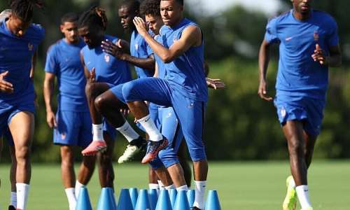 Frances forward #10 Kylian Mbappe attends a training session at Philadelphia Eagles training centre on the eve of the 2026 World Cup football tournament round of 16 match against Paraguay, in Philadelphia on July 3, 2026. - AFP - FRANCK FIFE