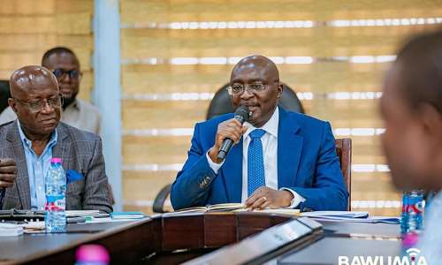 Bawumia calls for paradigm shift in Ghana’s healthcare policies after meeting GMA leadership