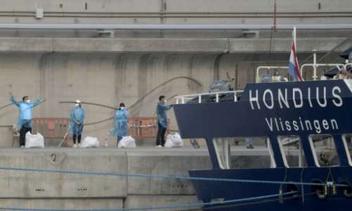 Passengers were taken off the MV Hondius in Tenerife.  By JORGE GUERRERO (AFP)