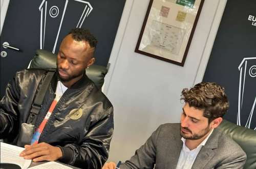 OFFICIAL: Ghana striker Kwabena Owusu signs for Hungarian giants Ferencváros  TC - Footballghana