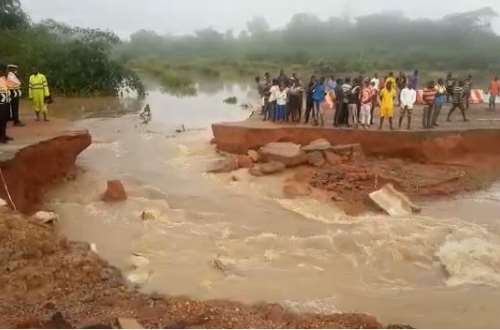 C/R: Commuters, drivers stranded as flood divides road at Akomfode