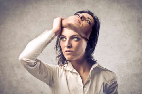How I Learnt To Deal With A Two-Faced Person The Hard Way (Part 1)