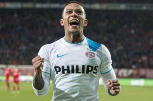 Memphis Depay secures his 'dream' move to Manchester United