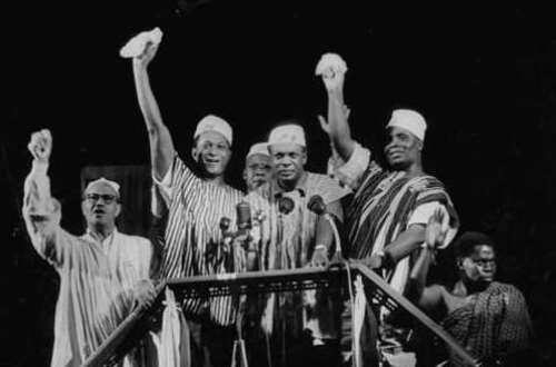 GHANAIANS HAIL QUEEN IN PARADE; Nkrumah Vows Continuation of