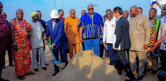 Bawumia cuts sod for Tema motorway roundabout phase 2 project
