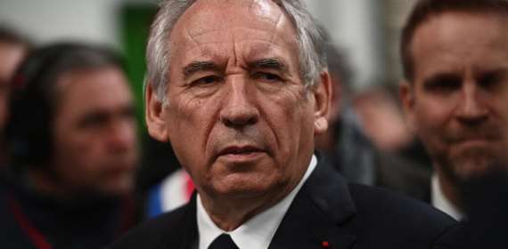 Unions tense as French PM rejects return to retirement age of 62