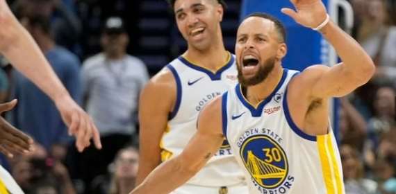 NBA: Stephen Curry lifts Warriors past Orlando Magic