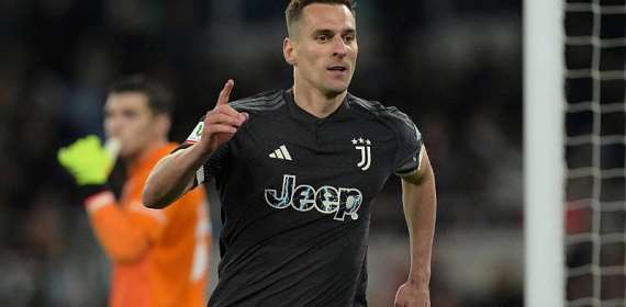 Late Milik goal fires Juventus to Coppa Italia final