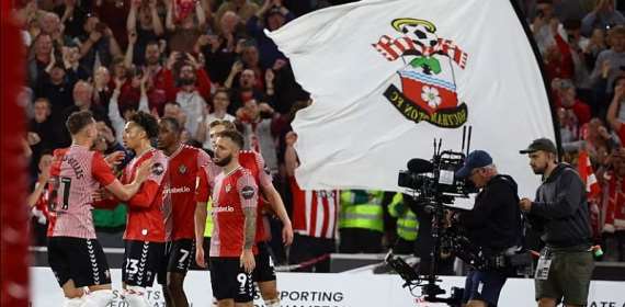 Southampton beat West Brom to reach Championship play-off final