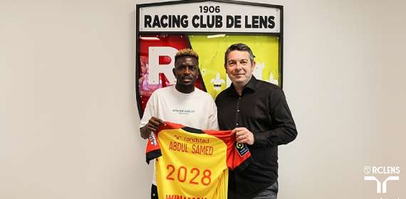 Black Stars midfielder Abdul Salis Samed signs contract extension deal with