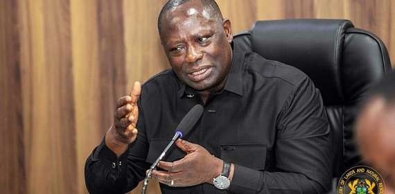 Gov’t hints at scrapping unlimited years of mining concession renewals