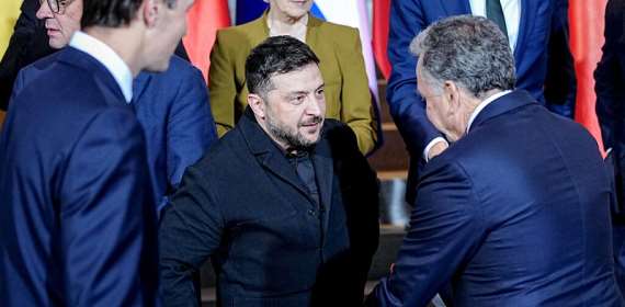 Zelensky says he had positive talks with Trump envoys on Ukraine war