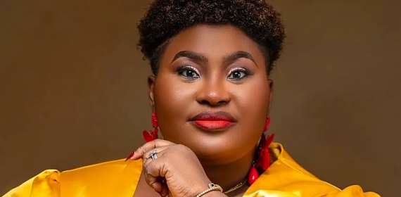 My baby was born with umbilical cord wrapped around her neck twice – Singer
